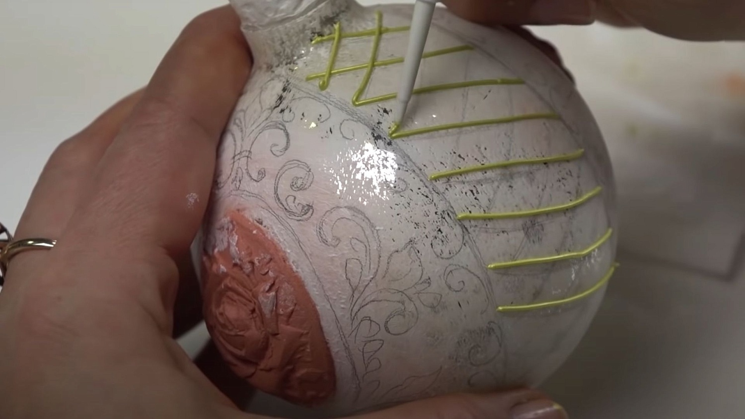 Из пластиковых шаров в роскошные винтажные! Три идеи рельефного декора от Наташи Удовиной.